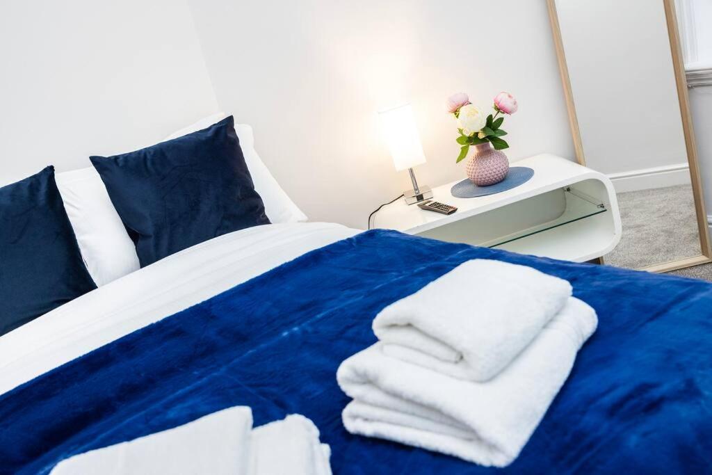 Stylish Studio In Leicester Square Лондон Экстерьер фото